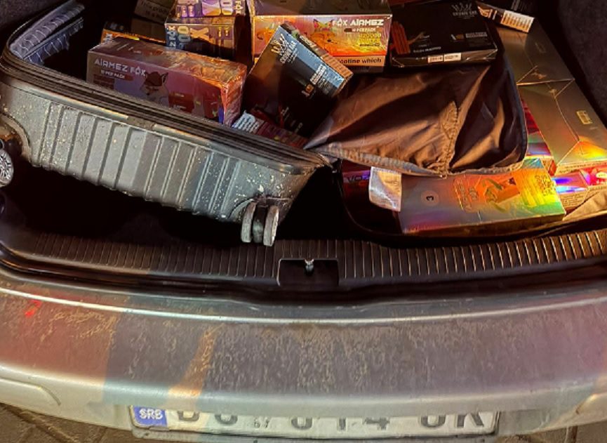 Policia Kufitare e Jugut ndalon veturën serbe, hyri në mënyrë ilegale në Kosovë me mallra të kontrabanduara