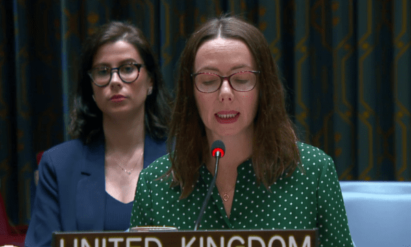 Përfaqësuesja e Mbretërisë së Bashkuar: Kosova e Serbia t’i zbatojnë marrëveshjet ekzistuese, Beogradi ta vë para përgjegjësisë Radojiçiqin