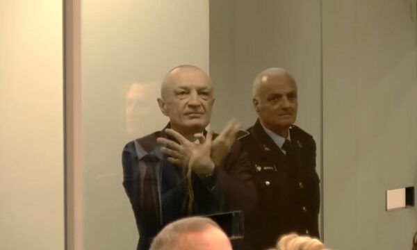 Ilir Meta deklarohet në seancën gjyqësore: Proces i turpshëm me shpifje