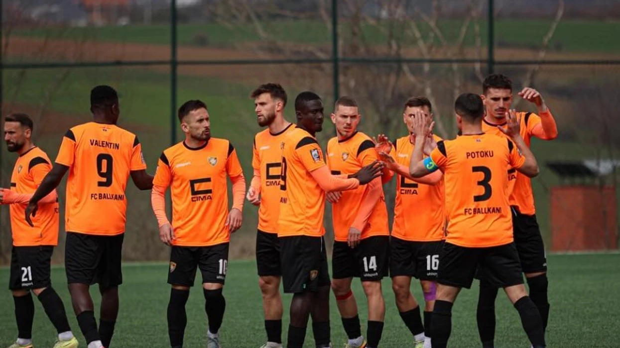 Bleart Tolaj shënon në “frymën e fundit”, Ballkani e fiton derbin ndaj Dukagjinit