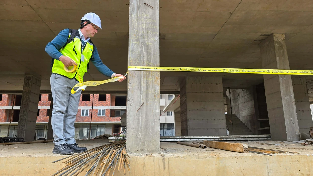 Nga 41 vende pune të inspektuara, ndalohen punimet në 16 prej tyre