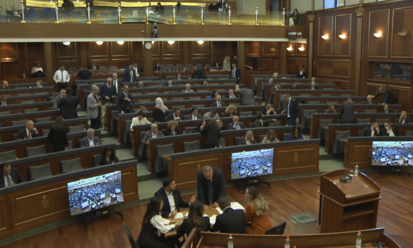 Kuvendi në raundin e dytë të votimit për dy gjyqtarët e Kushtetueses, këta janë 5 kandidatët më të votuar