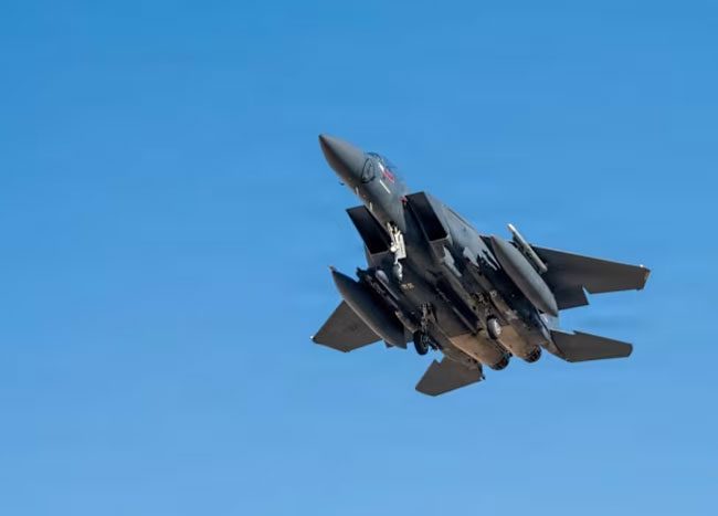 Raportohet se një avion luftarak amerikan është rrëzuar mbi Iran