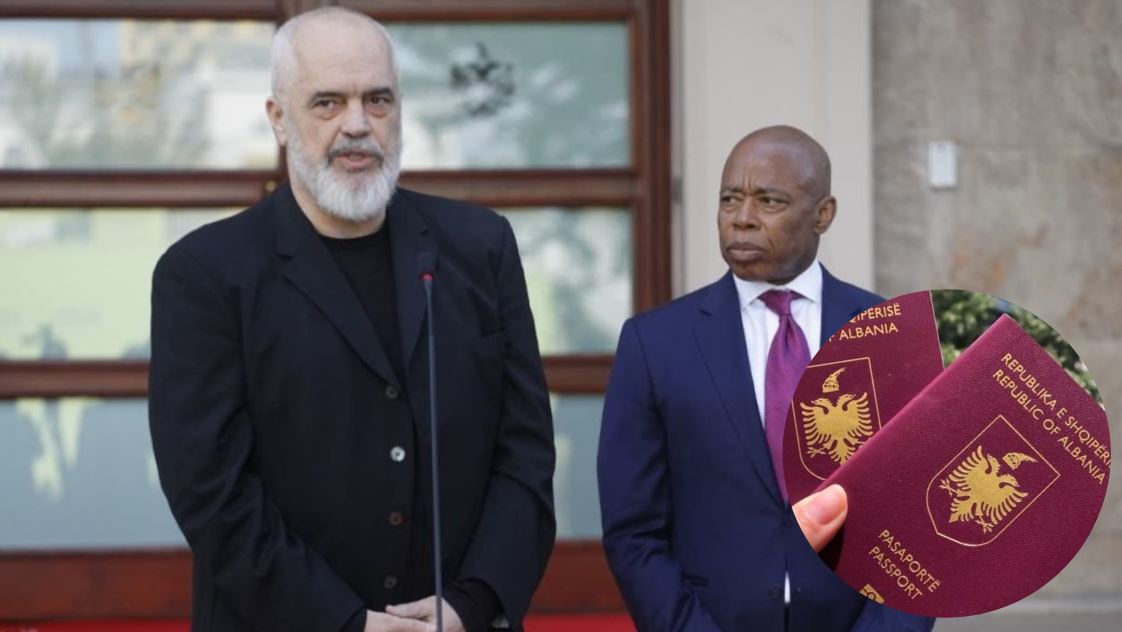 Ish-kryebashkiaku i Nju Jorkut bëhet me pasaportë shqiptare