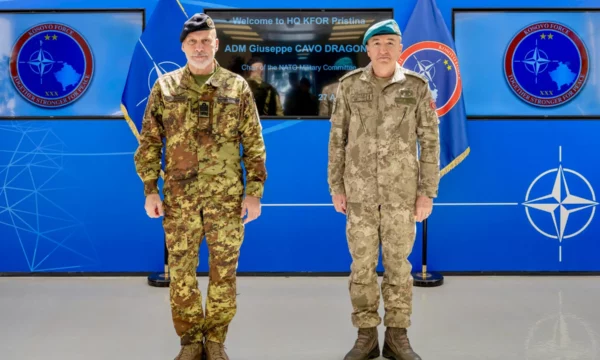 Kryetari i Komitetit Ushtarak të NATO-s: KFOR mbetet i pandryshuar, nuk parashikohet reduktim i trupave në Kosovë