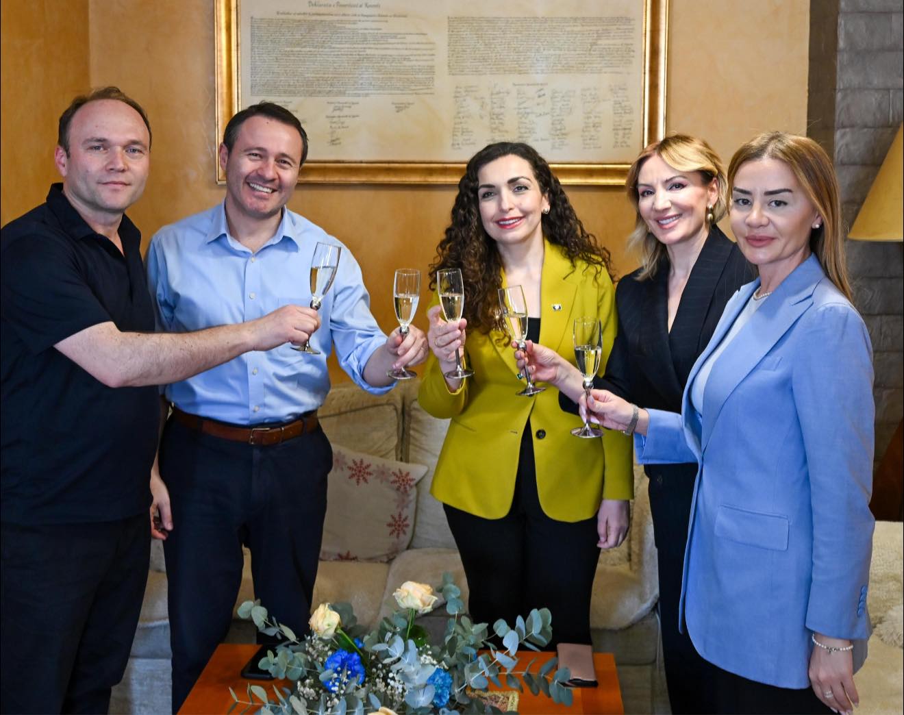 Osmani viziton familjen Zeneli-Prenaj për Pashkët, thekson vlerat e bashkimit