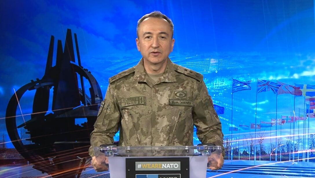 Komandanti i KFOR-it: Situata në Kosovë e qetë, por e brishtë