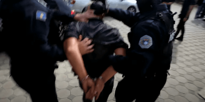 Dyshohet se ngacmoi një grua, IPK arreston zyrtarin policor