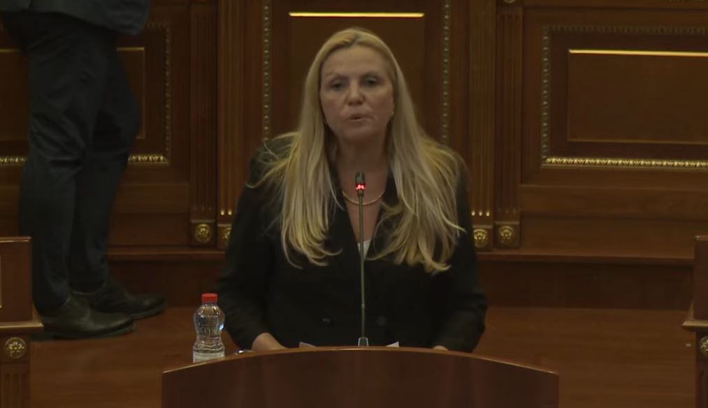 Kadrijaj pyet Qeverinë për rastin e Astrit Deharit