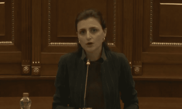 Ymeri për energjinë: Si mund të jetë i pavarur sektori ku vëllai i Kurtit është në zyrën ku bëhet bilanci