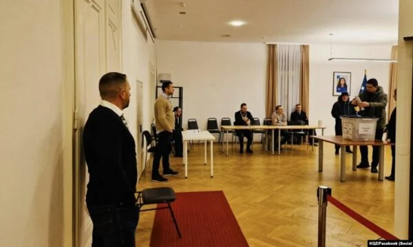 KQZ cakton 48 përfaqësi diplomatike për votim fizik: Kaq mund të votojnë