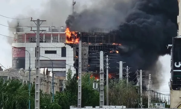 Zjarr në një kompleks tregtar pranë Teheranit, 11 të vdekur dhe dhjetëra të plagosur