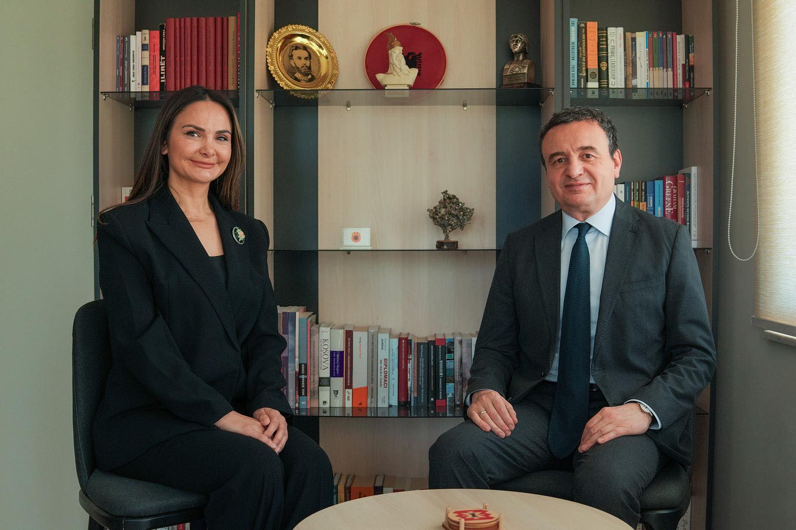 Elvira Ibrahimi-Hoti i bashkohet LVV, pjesë e listës për deputete!