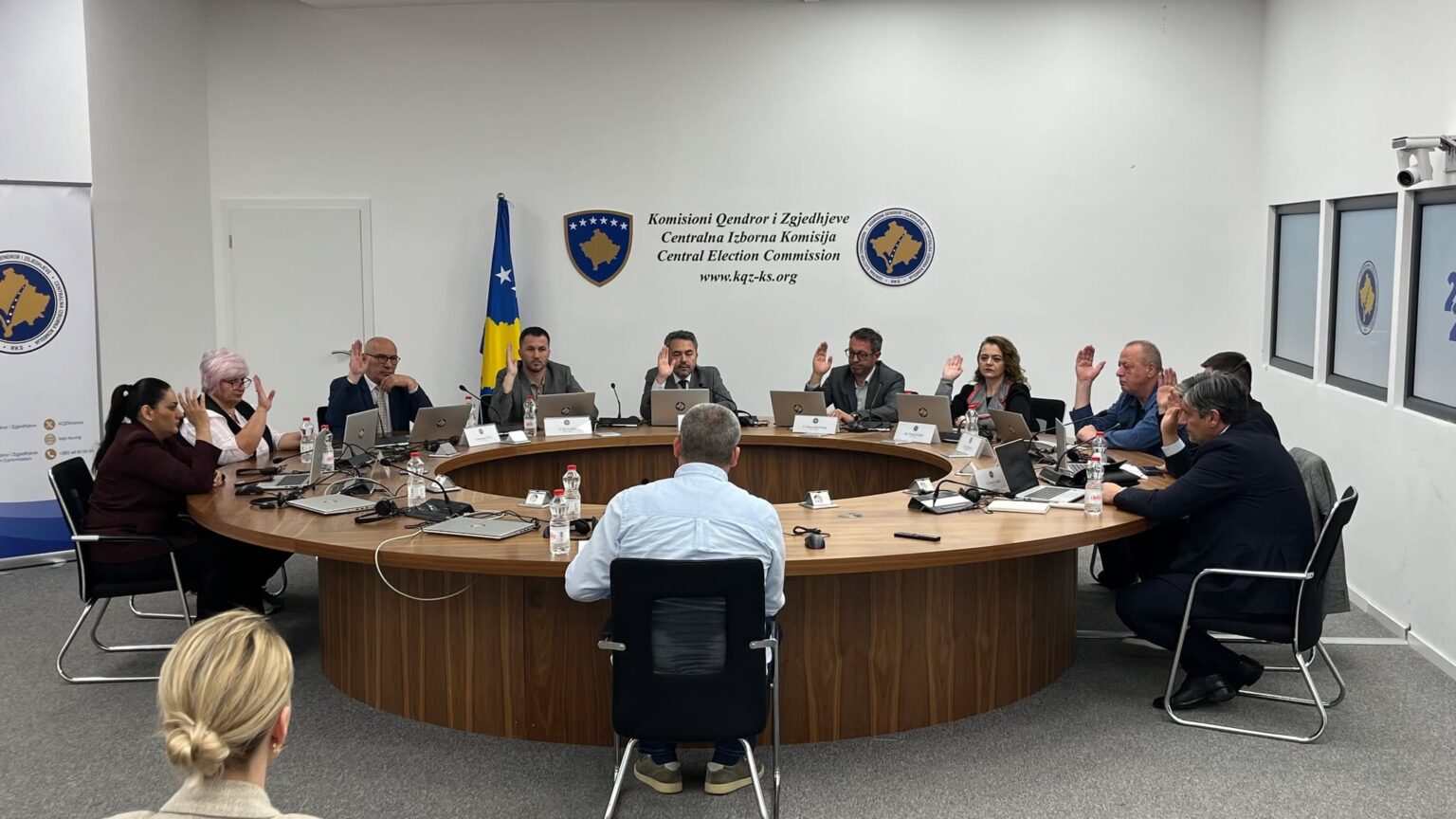 KQZ certifikon 902 kandidatë për deputetë të 21 subjekteve politike