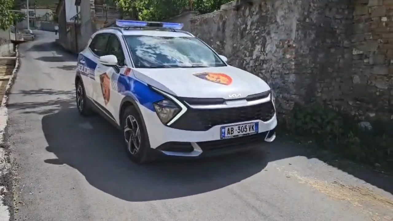 Aksident i rëndë në Tiranë, vetura godet për vdekje 21-vjeçarin që lëvizte me motor