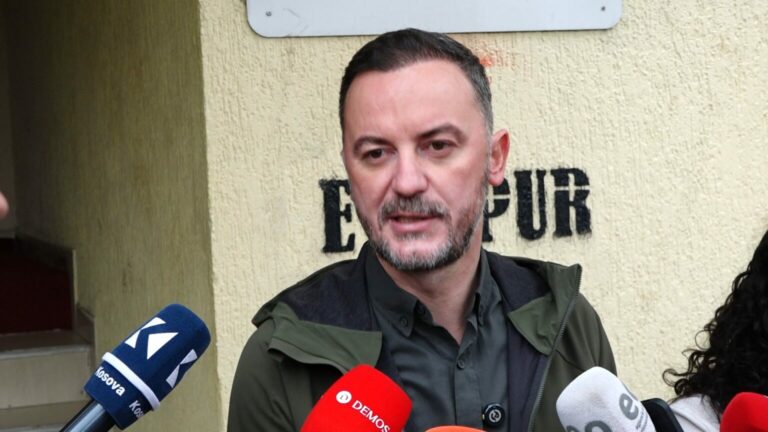 “Hamza veç kukull”, PSD: PDK-ja udhëhiqet nga klika e Uran Ismailit