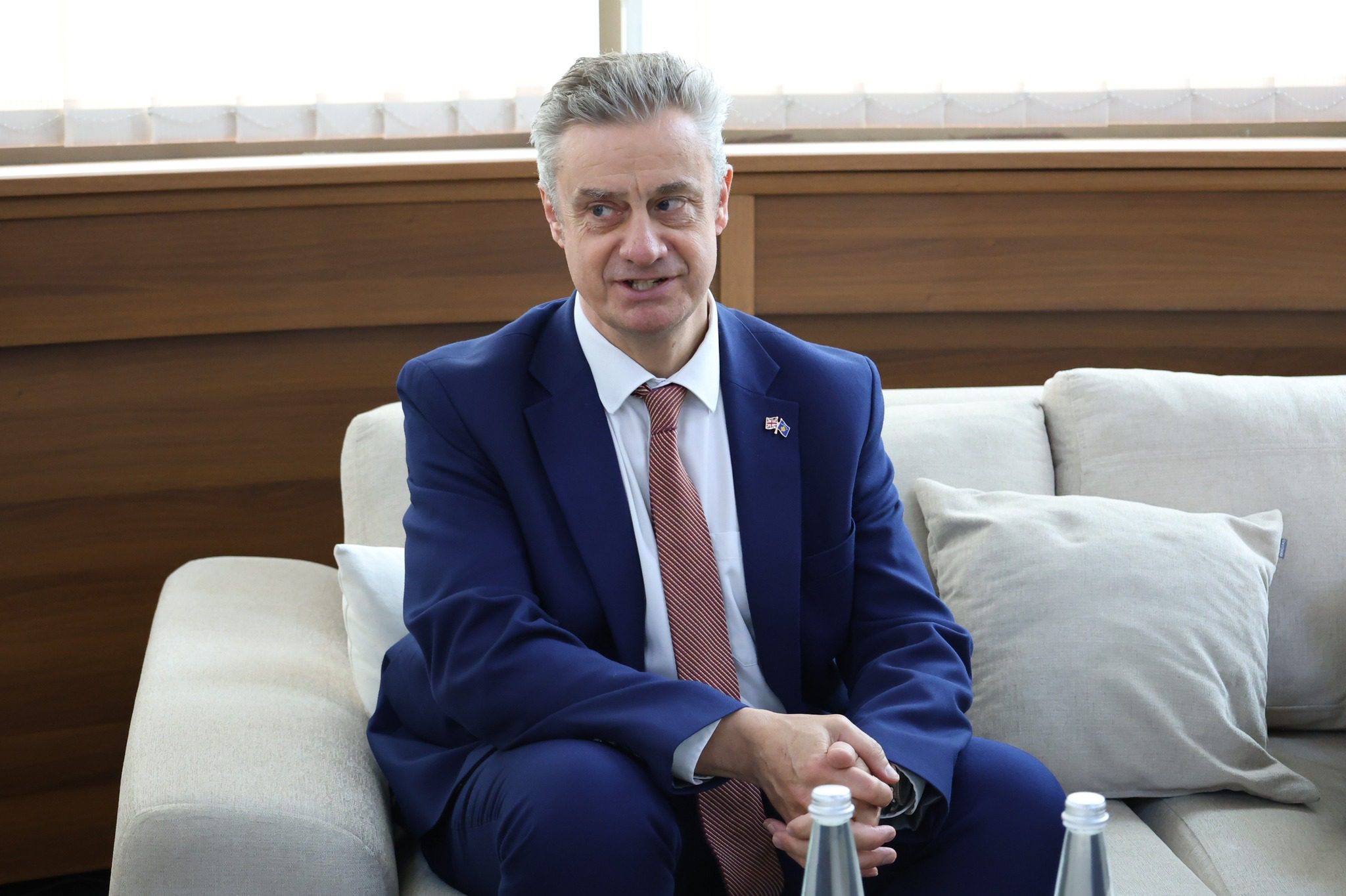 Ambasadori britanik kërkon bashkëpunim politik pas zgjedhjeve të 7 qershorit