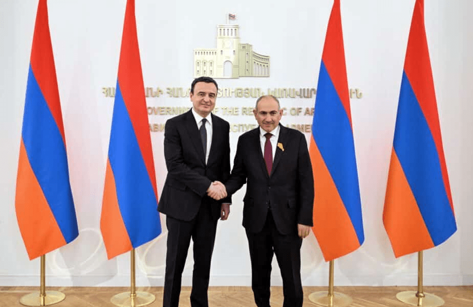 Kurti pritet nga kryeministri i Armenisë, flasin për thellimin e bashkëpunimit