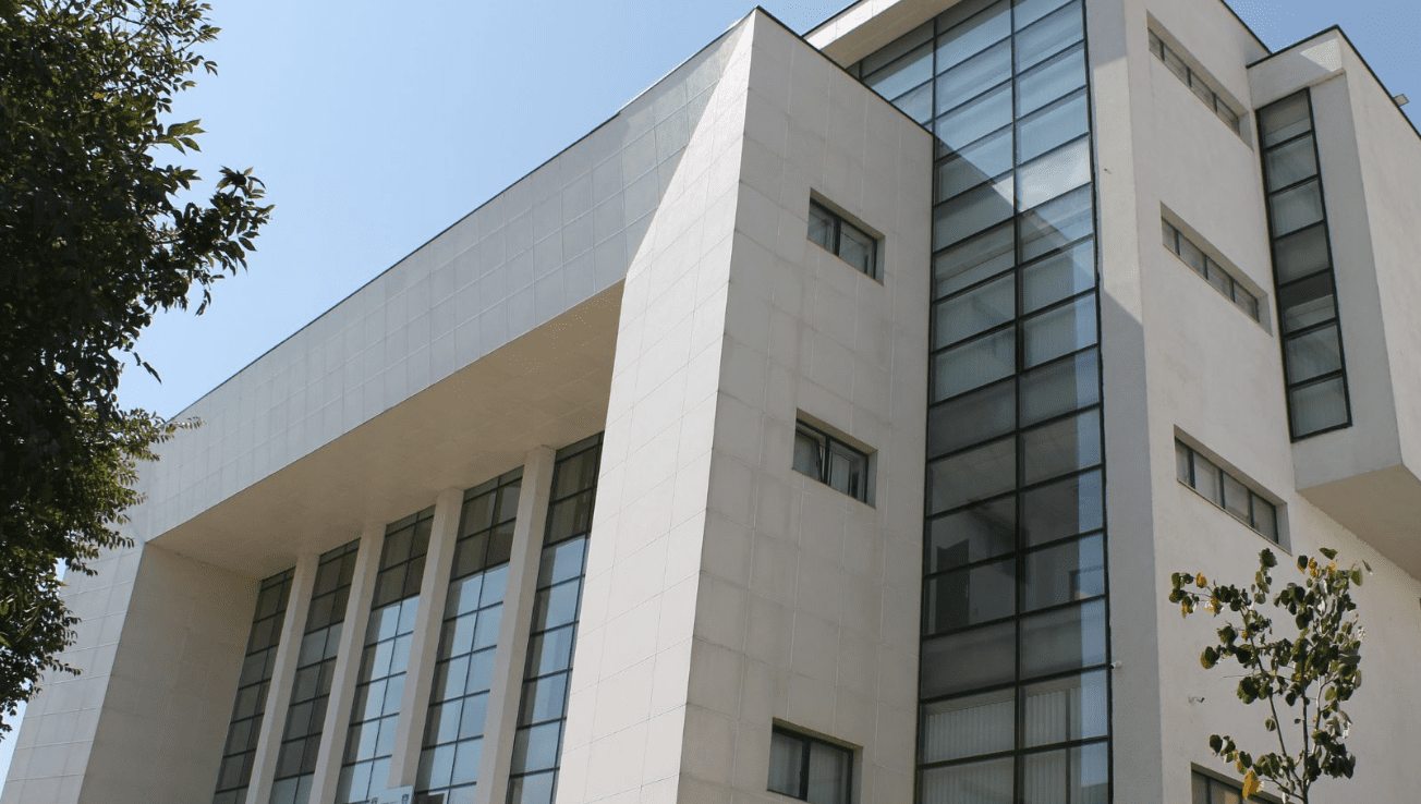 Një muaj paraburgim ndaj të dyshuarit për tentim vrasjen në Gjakovë