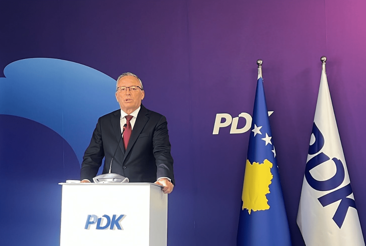 PDK-ja refuzon rikthimin e Fatmir Limajt në parti