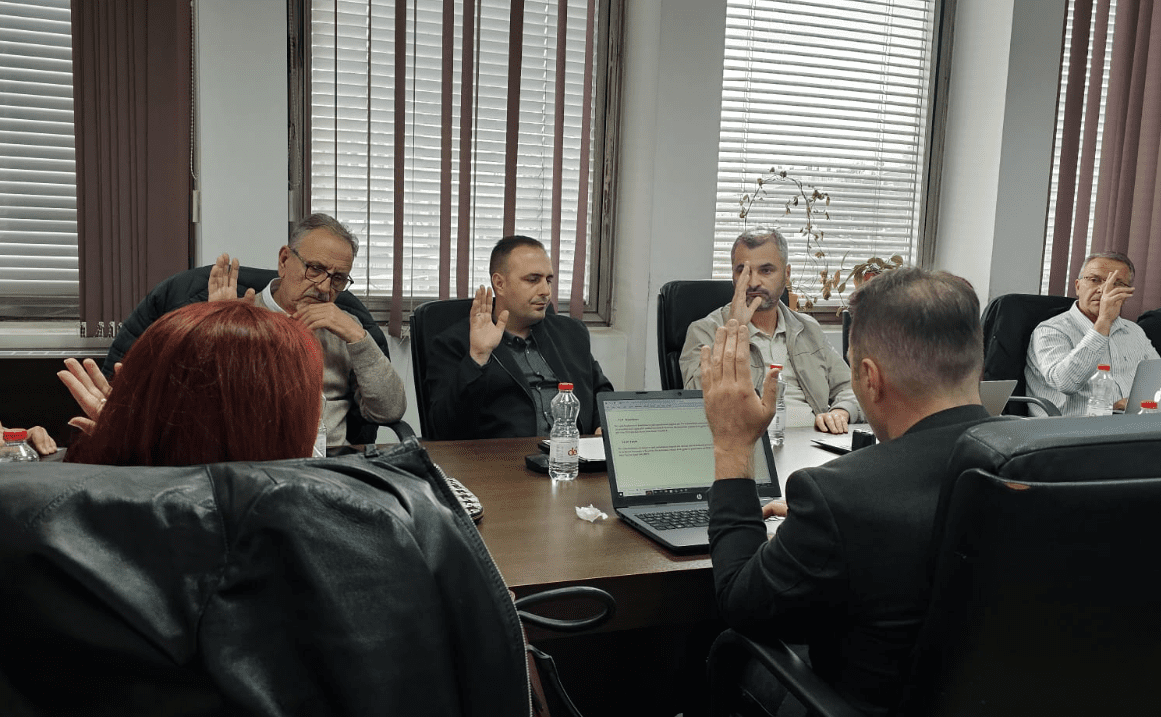 AGK, FOL dhe IKD, të zhgënjyer me emërimin e Rilind Gërvallës në krye të RTK-së