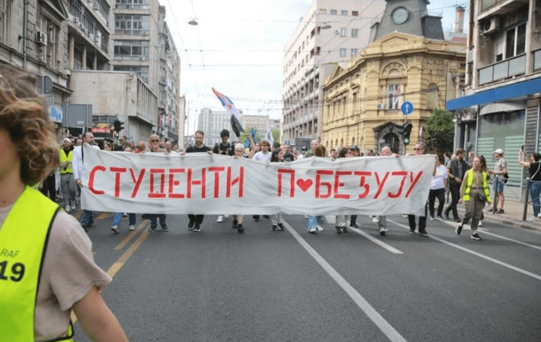 Memorandumi i studentëve serbë rikthen retorikën nacionaliste për Kosovën, ngjashëm me atë të Millosheviqit