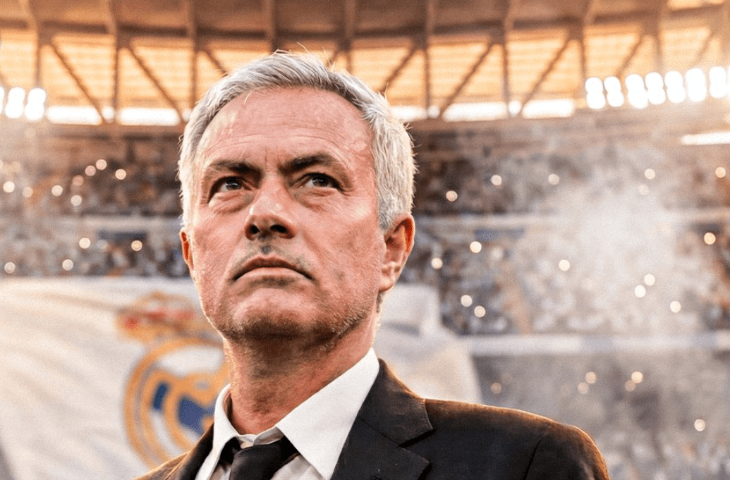E kryer, Jose Mourinho trajner i Real Madridit
