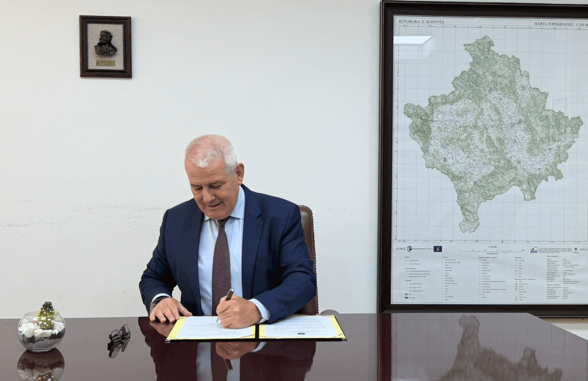 Sveçla: Xhandarmëria e Republikës së Kosovës po bëhet