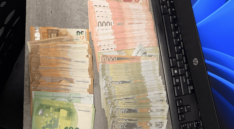 Dogana zbulon mbi 10 mijë euro e dinarë serbë të padeklaruara në Jarinjë