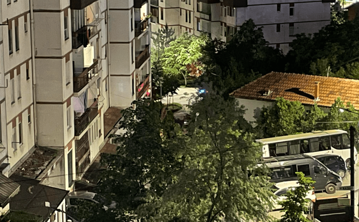 Ky është personi që mbeti i vrarë nga të shtënat me armë zjarri në Breg të Diellit në Prishtinë