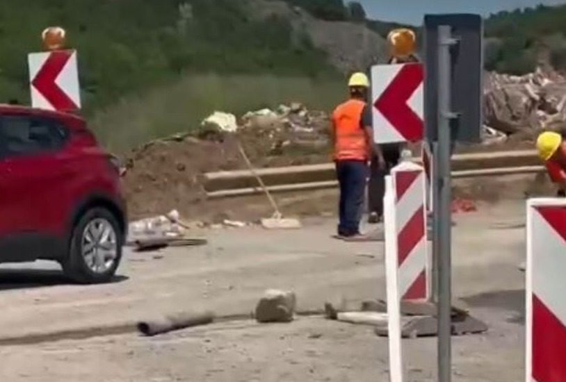 Pas vetaksidentit, nis vendosja e shenjave sinjalizuese në Dollc