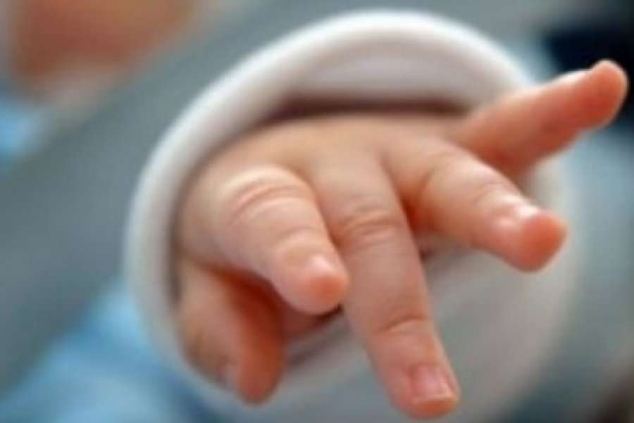 Obiliq: Foshnja dërgohet pa shenja jete në QMF