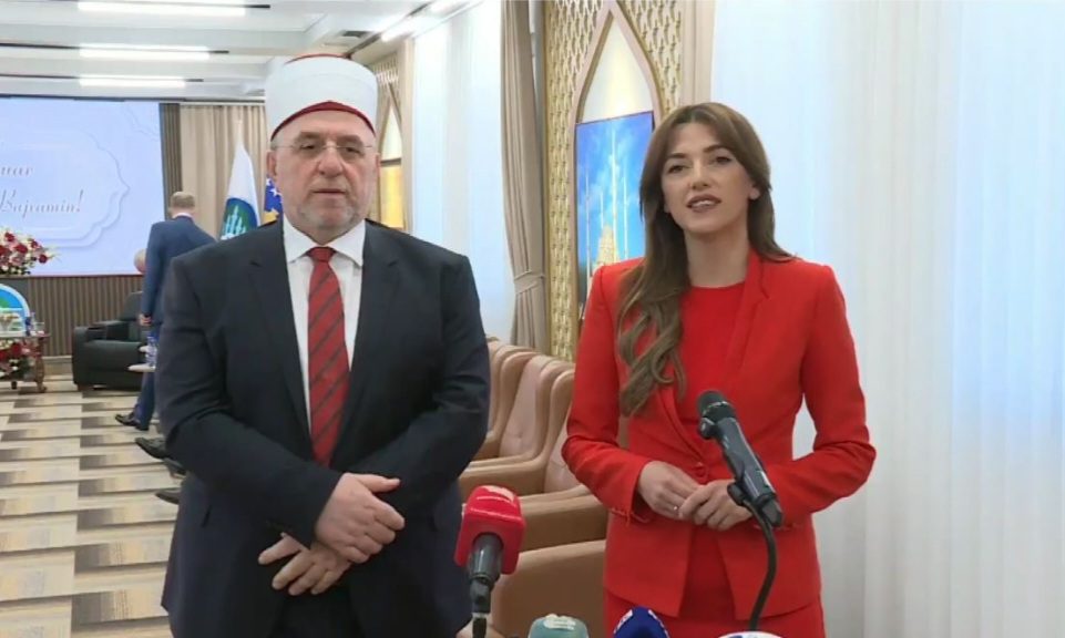 “Festa e Bajramit na kujton vlerat përreth së cilave duhet të bashkohemi si vend”