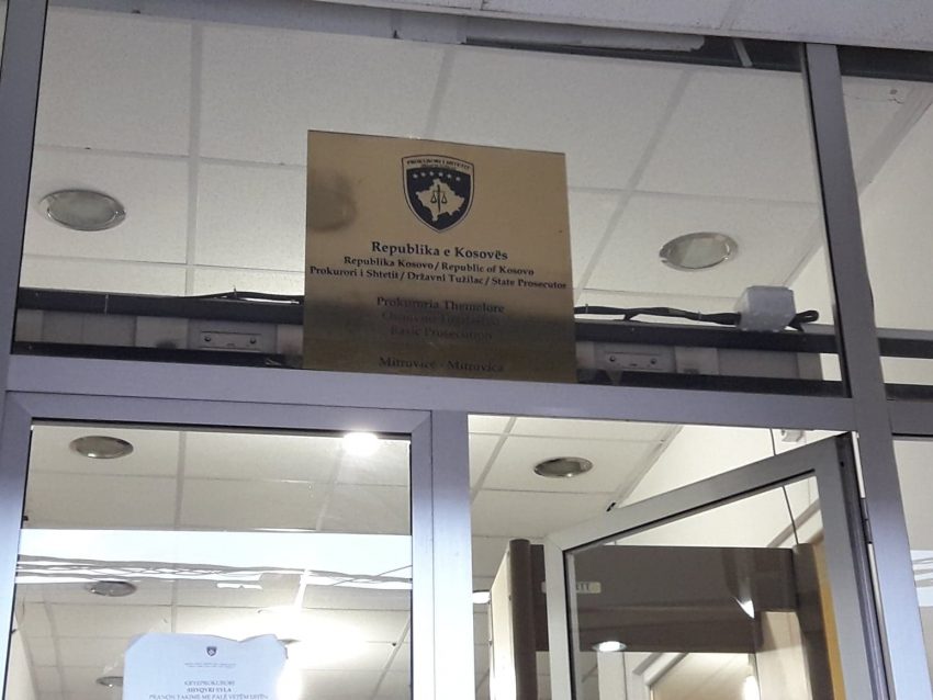 Sulmi në Skenderaj, lirohen edhe dy personat e ndaluar