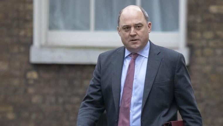 Rusia lëshon ​​urdhër arresti për ish-ministrin britanik të Mbrojtjes