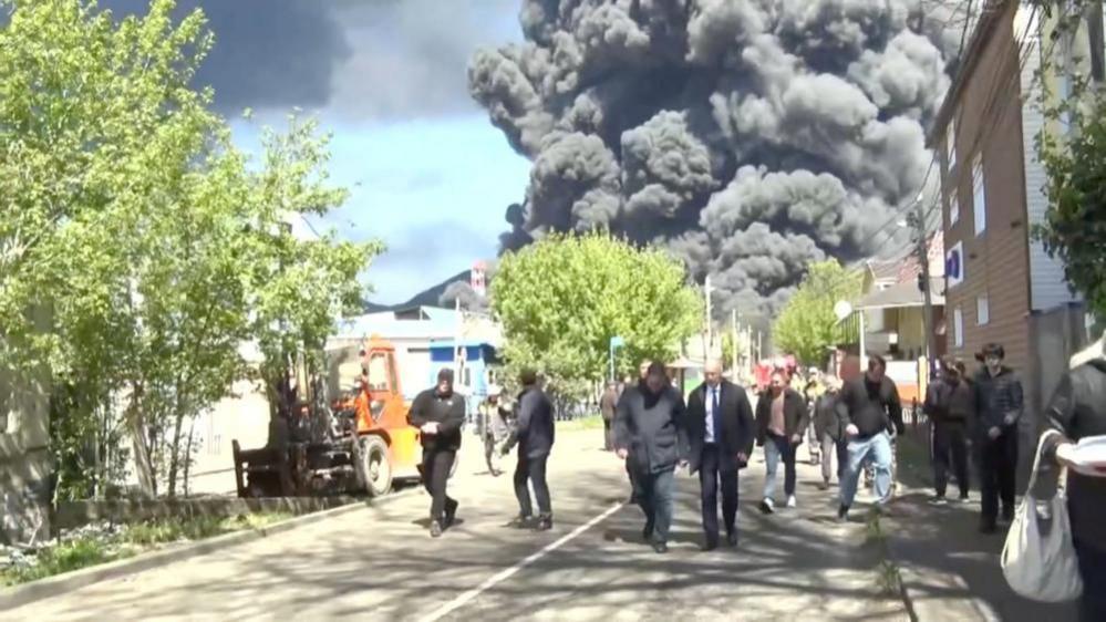 Dronët ukrainas “godasin” naftën ruse
