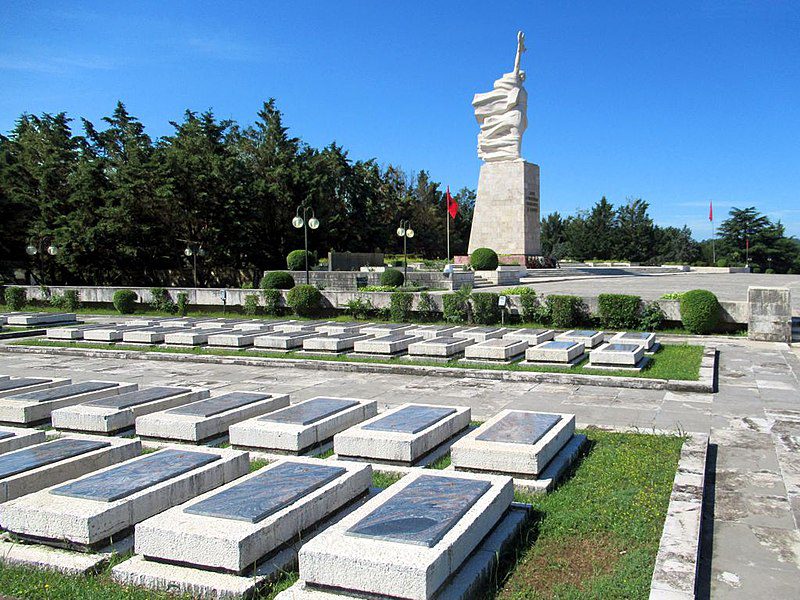 Ditët e Dëshmorëve dhe Martirëve të Deçanit, mbahen aktivitete përkujtimore
