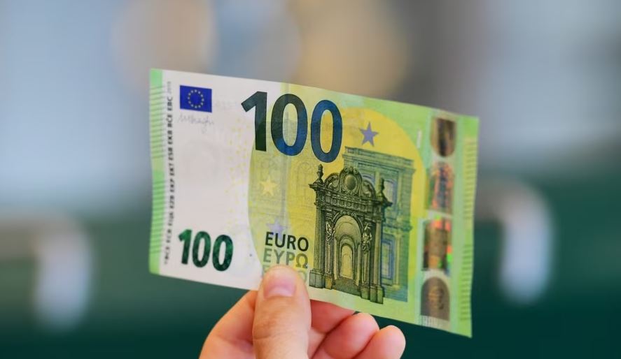 Afati drejt fundit për aplikimin e 100 eurove – thirrje për studentët dhe punëtorët privatë