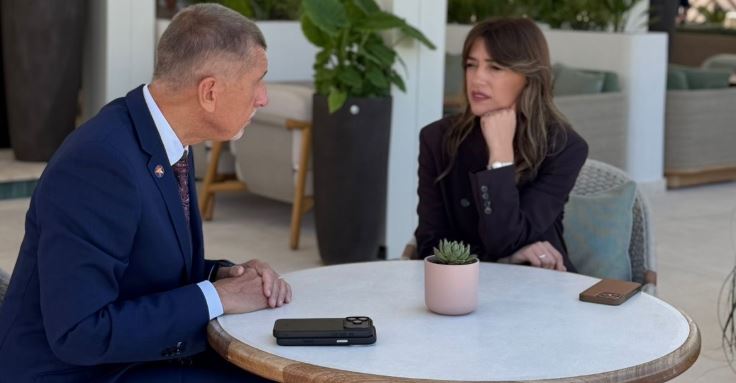 Haxhiu në Tivat takohet me kryeministrin e Çekisë, i kërkon mbështetje për dërgimin e pyetësorit të KE-së