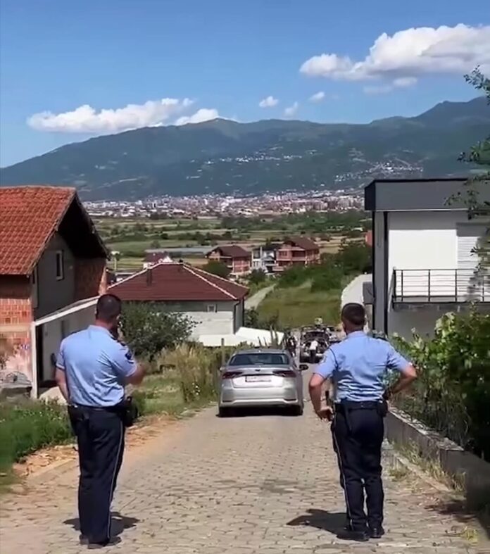 Arrestohet nëna e 16-vjeçarit në Prizren, dyshohet se e shtyu të birin ta vras djalin e axhës