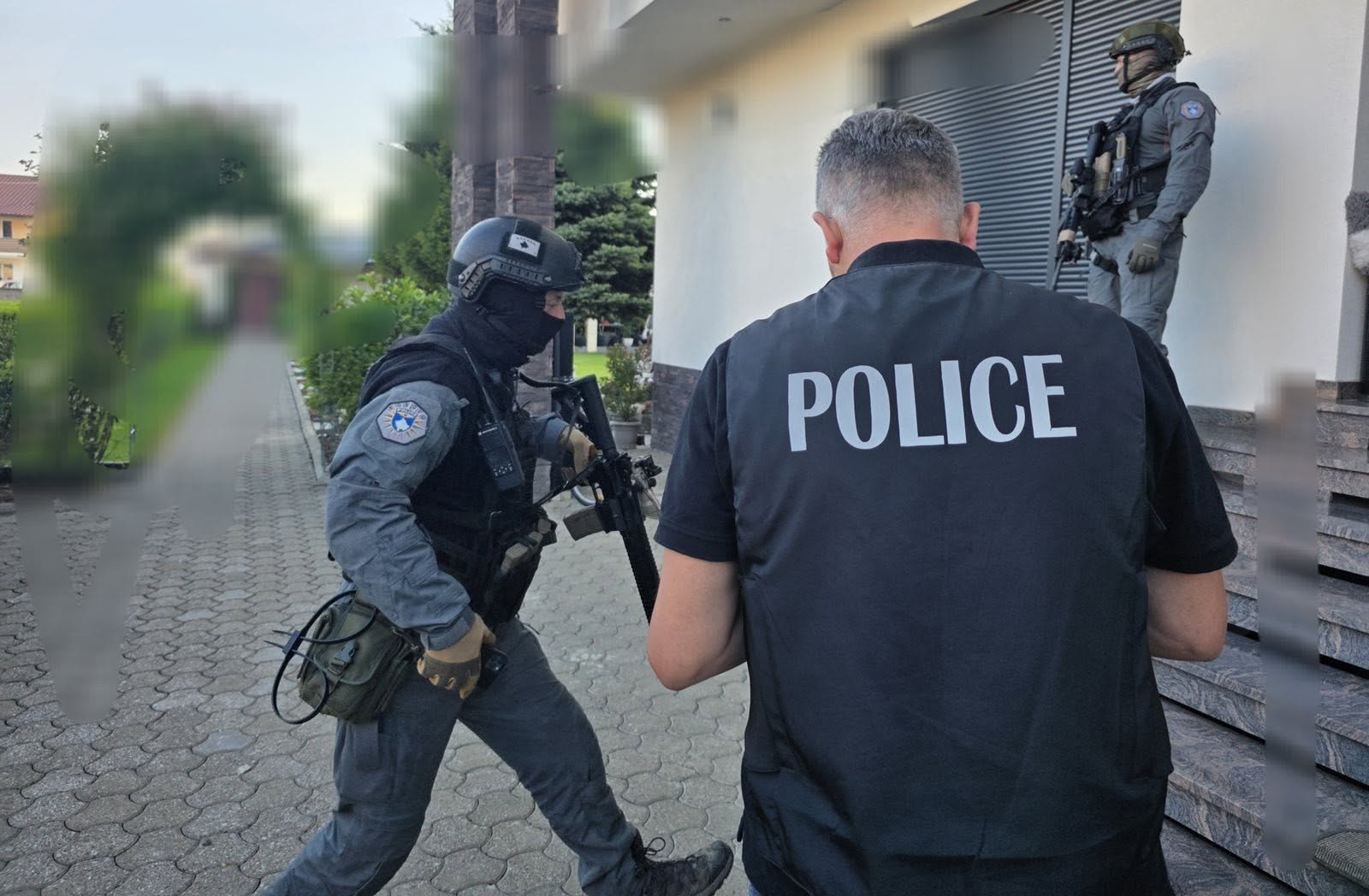 30 ditë paraburgim për pesë të dyshuarit për grup kriminal, narkotikë dhe pastrim parash