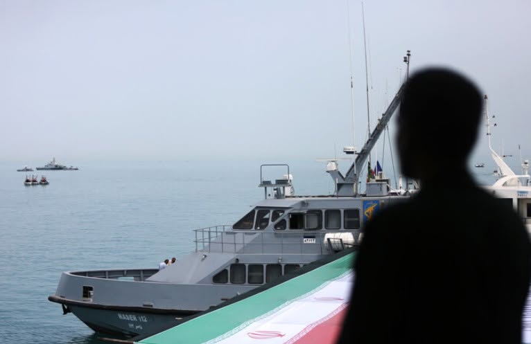 Irani njofton mbylljen e Ngushticës së Hormuzit për të gjitha anijet pas sulmeve të SHBA-së