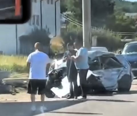 E rëndë: Humb jetën një 17-vjeçar në aksidentin në rrugën Carralevë–Komoran