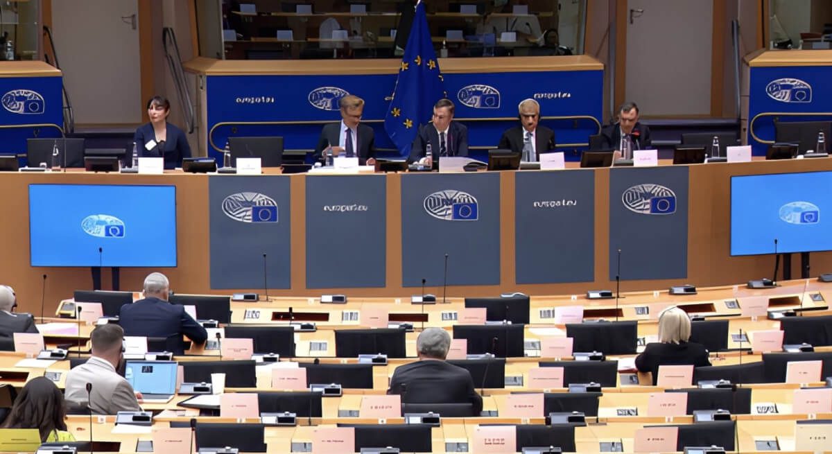 Brukseli “gozhdon” Serbinë, mesazh pesëshes mosnjohëse: Njiheni Kosovën sa më shpejt