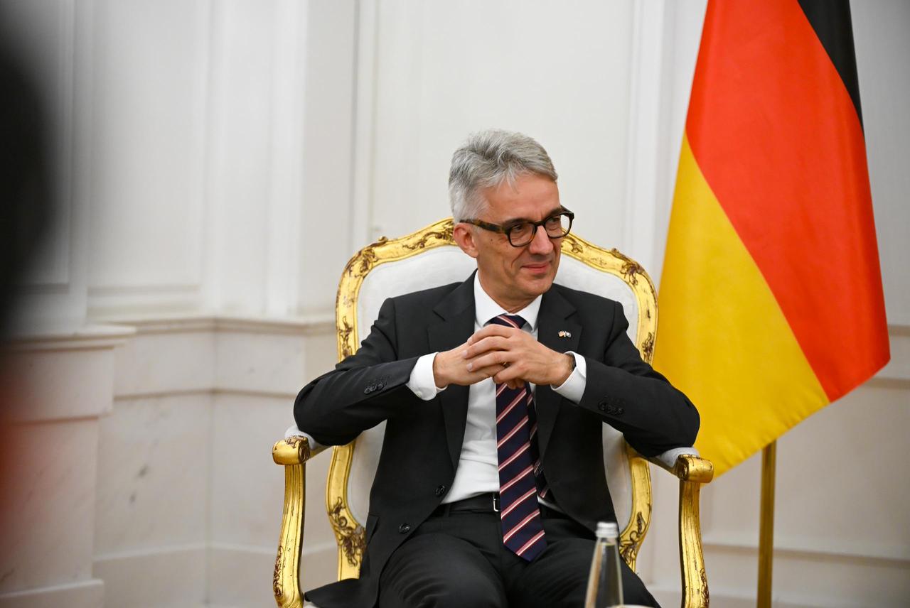 Ambasadori gjerman: Procesi zgjedhor në Kosovë po zhvillohet i qetë, po e vëzhgojmë me 4 ekipe