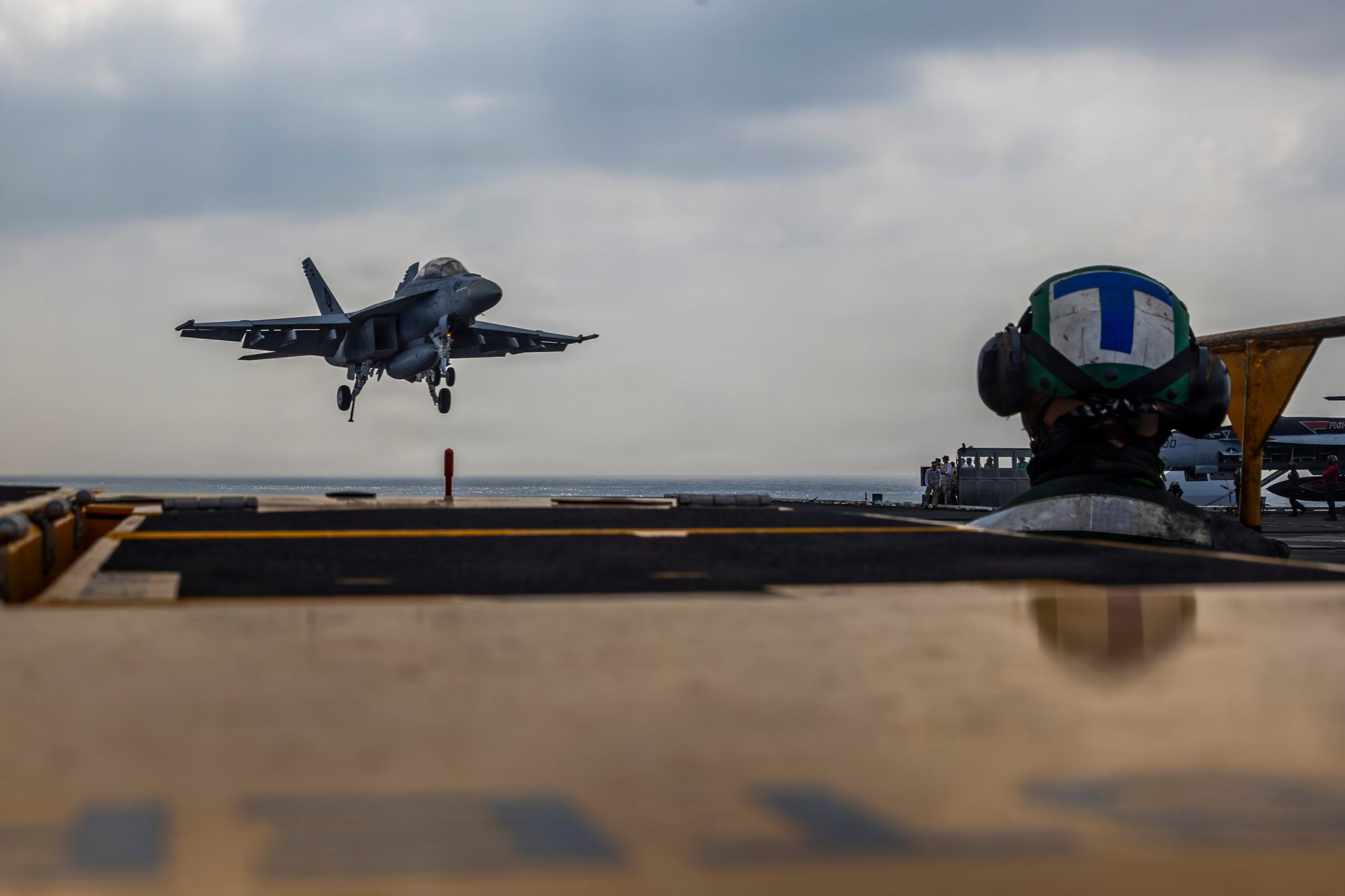 Ushtria amerikane nis një valë sulmesh kundër Iranit pas rrëzimit të helikopterit “Apache”