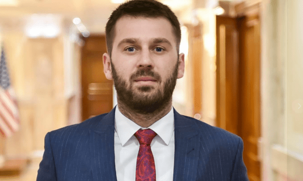 Kërçeli i VV-së ironizon me dramën në LDK, i përdorë fjalët e Abdixhikut në reagim