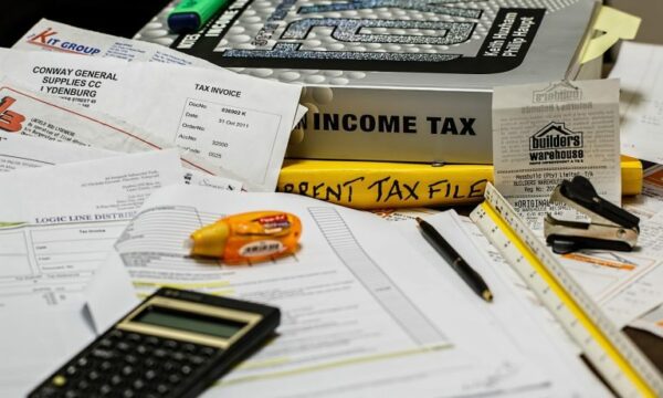 Pas Bazelit, edhe Cyrihu po shqyrton zbritjen e tatimeve direkt nga paga
