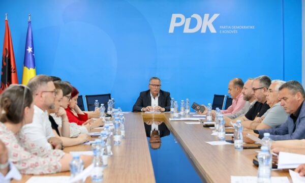 Mblidhet kryesia e PDK-së, nisin përgatitjet për procesin e brendshëm zgjedhor