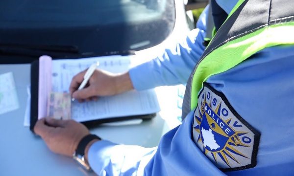 Afro 2200 gjoba trafiku, policia njofton për dhjetëra aksidente